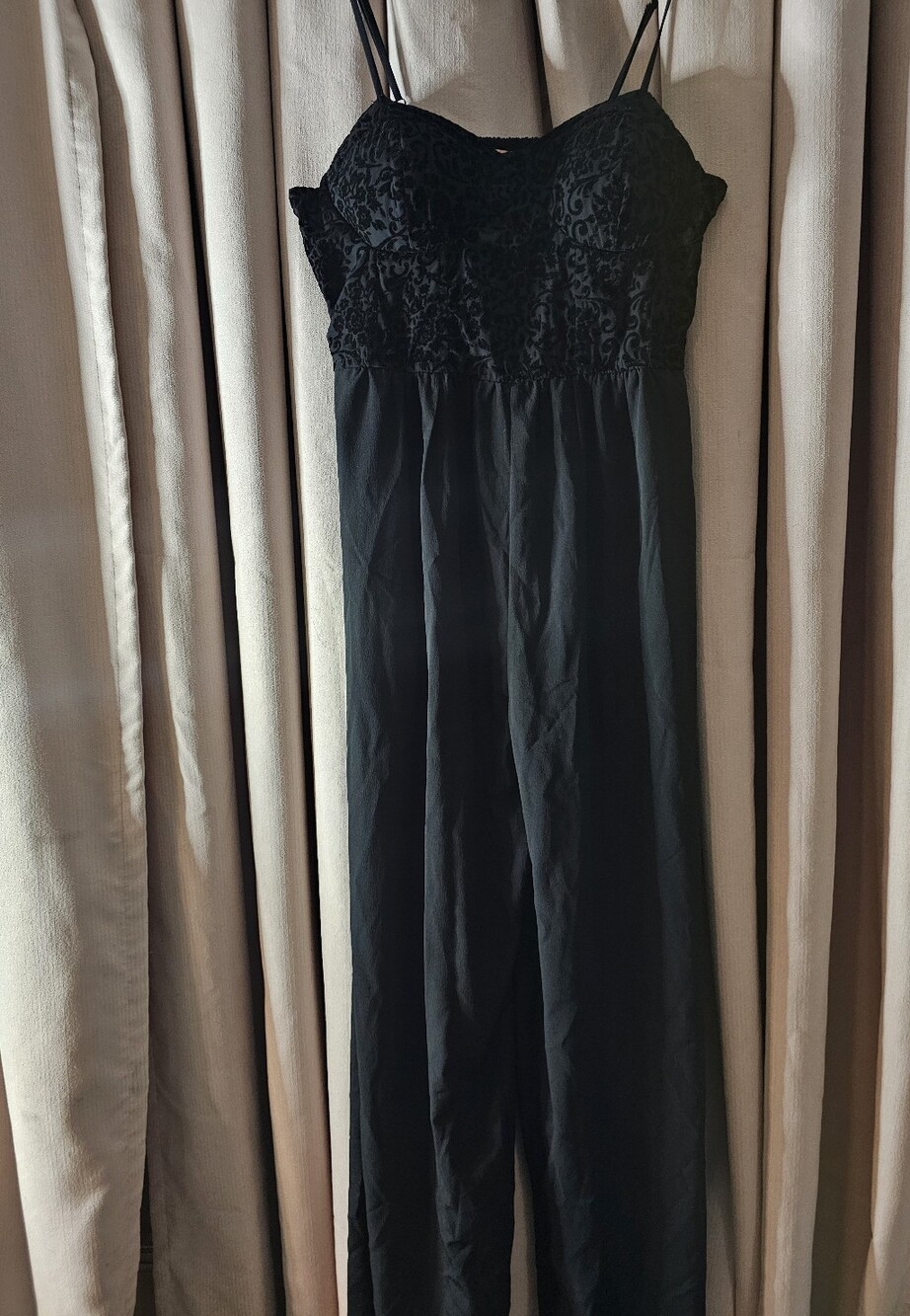 Black Velved Bust Jumpsuit with Spaghetti Straps